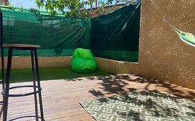 Confortable T2 Avec Jardin Amenage
